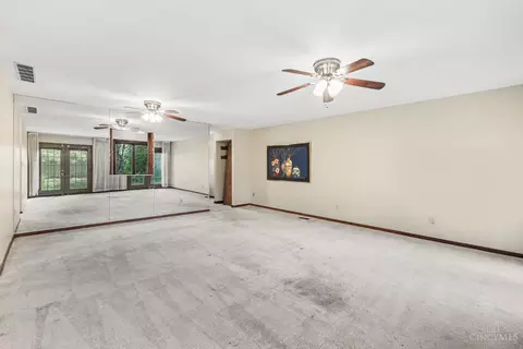 9048 Winton Rd, Cincinnati, OH 45231 photo 5