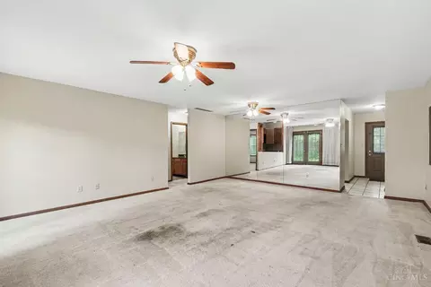 9048 Winton Rd, Cincinnati, OH 45231 photo 4