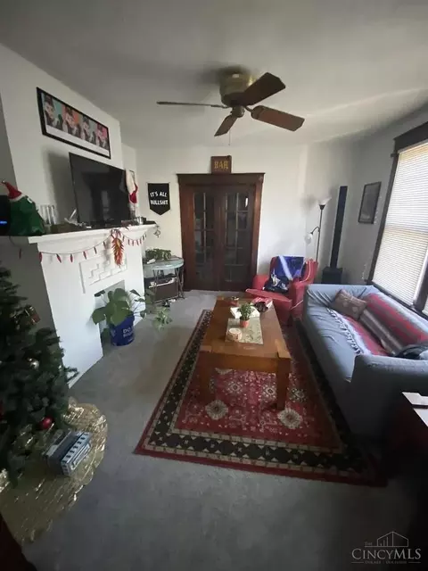 Living - 727 Riddle Rd, Cincinnati, OH 45220 photo 1 of 1