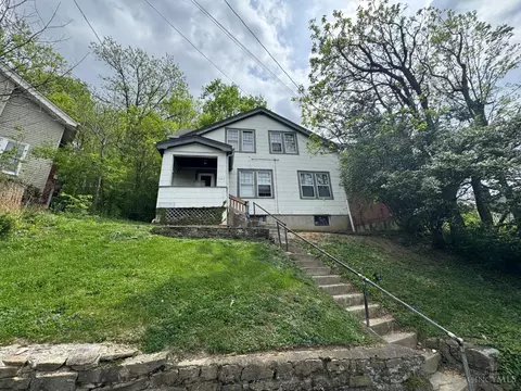 Exterior - 727 Riddle Rd, Cincinnati, OH 45220 photo 1 of 2