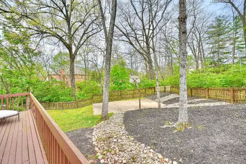 Exterior - 8900 Terwilligers Trl, Montgomery, OH 45249 photo 6 of 7