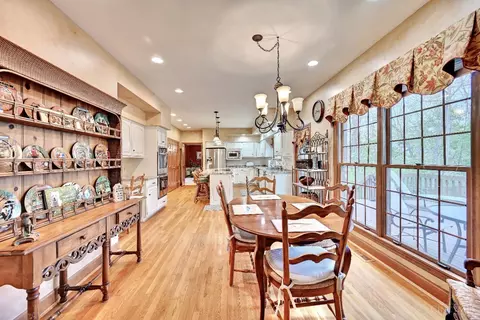 Dining - 8900 Terwilligers Trl, Montgomery, OH 45249 photo 2 of 2