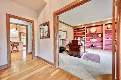 Entry Way - 8900 Terwilligers Trl, Montgomery, OH 45249 photo 3 of 5