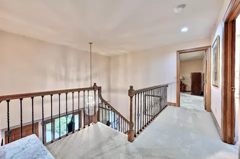 Entry Way - 8900 Terwilligers Trl, Montgomery, OH 45249 photo 5 of 5