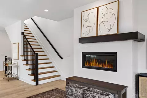 Entry Way - 271 Strader Ave, Cincinnati, OH 45226 photo 2 of 2
