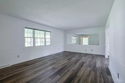 Living - 9566 Galecrest Dr, Cincinnati, OH 45231 photo 1 of 13