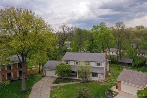 View/Area - 9566 Galecrest Dr, Cincinnati, OH 45231 photo 1 of 8