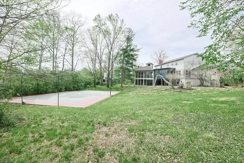 Exterior - 9566 Galecrest Dr, Cincinnati, OH 45231 photo 14 of 22