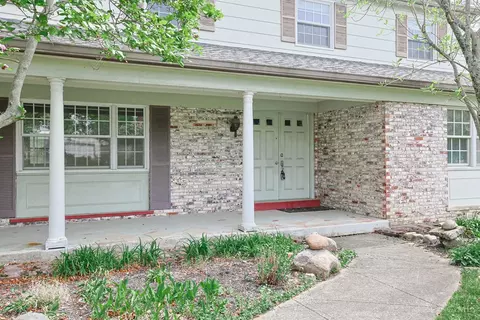 Exterior - 9566 Galecrest Dr, Cincinnati, OH 45231 photo 3 of 22
