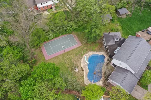 Exterior - 9566 Galecrest Dr, Cincinnati, OH 45231 photo 21 of 22