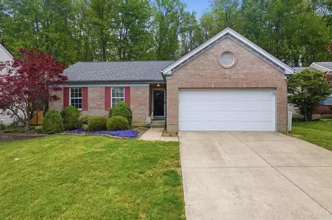 3586 Creek Xing, Amelia, OH 45102