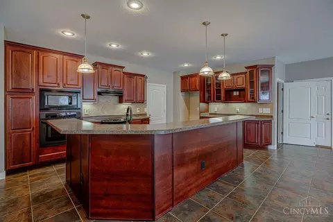 Kitchen - 218 Random Dr, Hamilton, OH 45013 photo 1 of 5