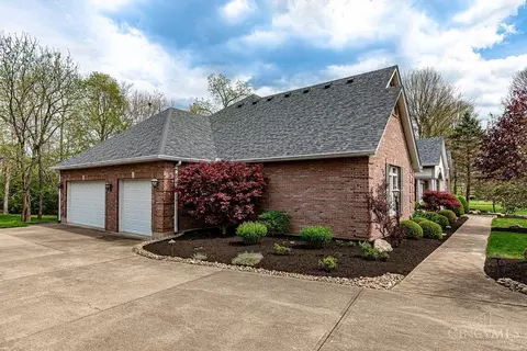 Exterior - 218 Random Dr, Hamilton, OH 45013 photo 3 of 14