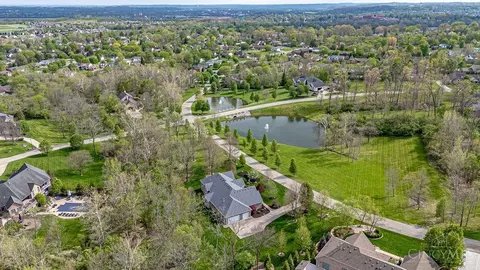 View/Area - 218 Random Dr, Hamilton, OH 45013 photo 4 of 6