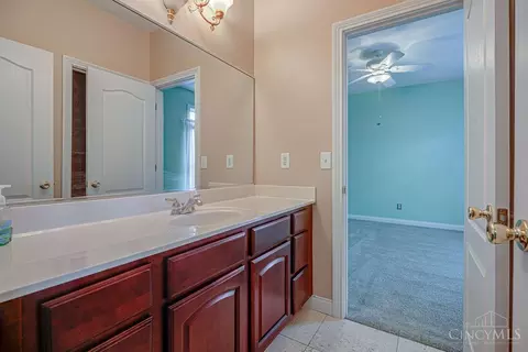 Bath - 218 Random Dr, Hamilton, OH 45013 photo 6 of 8
