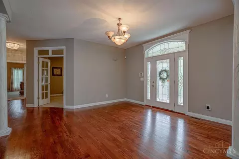 Entry Way - 218 Random Dr, Hamilton, OH 45013 photo 1 of 1