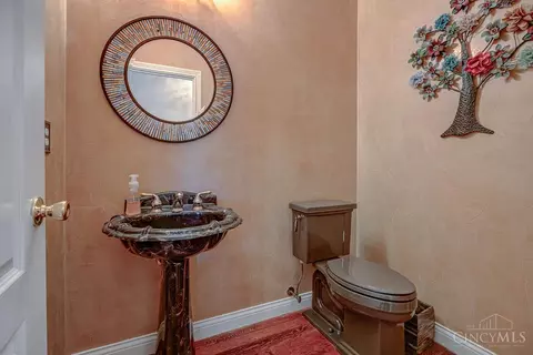 Bath - 218 Random Dr, Hamilton, OH 45013 photo 1 of 8