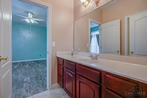 Bath - 218 Random Dr, Hamilton, OH 45013 photo 8 of 8