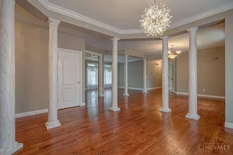 Living - 218 Random Dr, Hamilton, OH 45013 photo 1 of 10