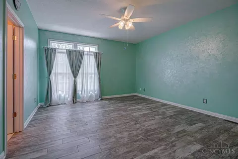 Bedroom - 218 Random Dr, Hamilton, OH 45013 photo 6 of 8