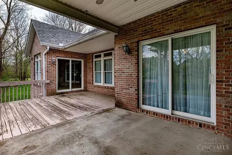 Exterior - 218 Random Dr, Hamilton, OH 45013 photo 7 of 14