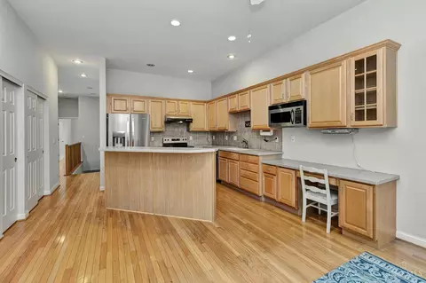 Kitchen - 8241 Abbott Ln, Cincinnati, OH 45249 photo 4 of 5