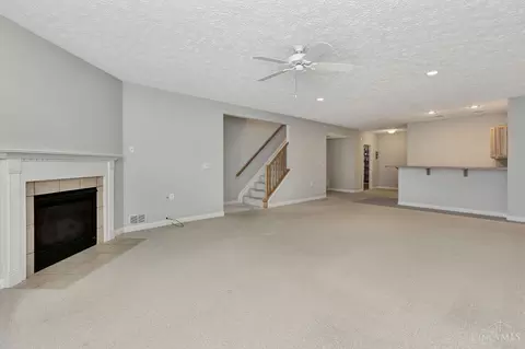 Living - 8241 Abbott Ln, Cincinnati, OH 45249 photo 11 of 12