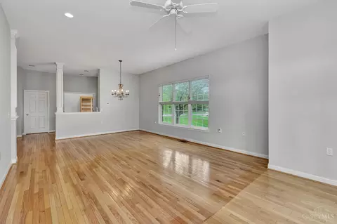 Living - 8241 Abbott Ln, Cincinnati, OH 45249 photo 5 of 12