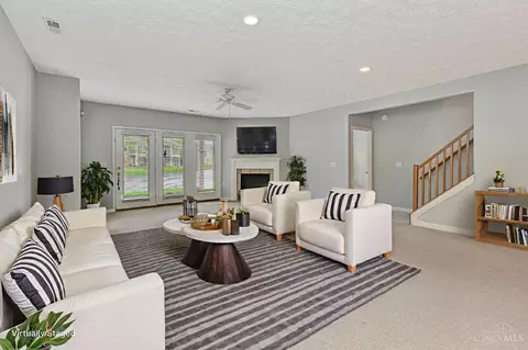 Living - 8241 Abbott Ln, Cincinnati, OH 45249 photo 8 of 12