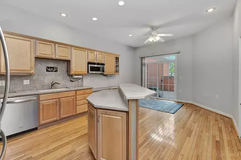 Kitchen - 8241 Abbott Ln, Cincinnati, OH 45249 photo 1 of 5