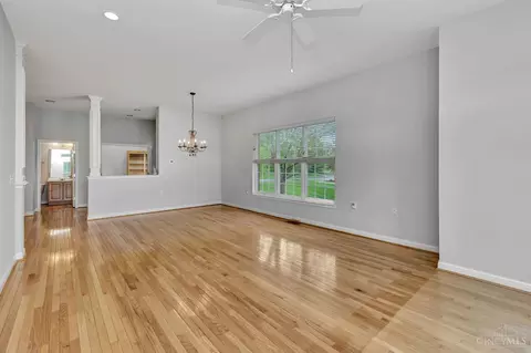 Living - 8241 Abbott Ln, Cincinnati, OH 45249 photo 4 of 12