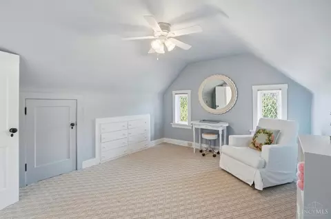 Bedroom - 3706 Broadview Dr, Cincinnati, OH 45208 photo 14 of 15