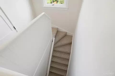 Entry Way - 3706 Broadview Dr, Cincinnati, OH 45208 photo 10 of 12