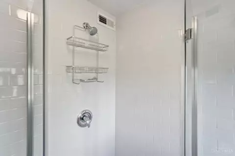 Bath - 3706 Broadview Dr, Cincinnati, OH 45208 photo 9 of 9