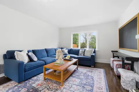 Living - 3706 Broadview Dr, Cincinnati, OH 45208 photo 4 of 9