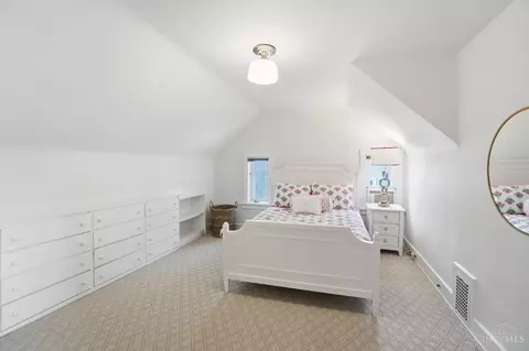 Bedroom - 3706 Broadview Dr, Cincinnati, OH 45208 photo 10 of 15