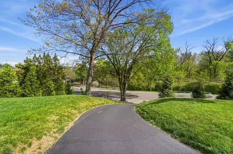 Exterior - 3706 Broadview Dr, Cincinnati, OH 45208 photo 10 of 14