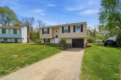 Exterior - 10380 Hawkhurst Dr, Cincinnati, OH 45231 photo 4 of 10
