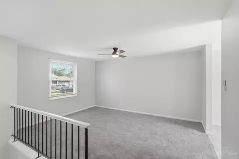 Living - 10380 Hawkhurst Dr, Cincinnati, OH 45231 photo 1 of 4