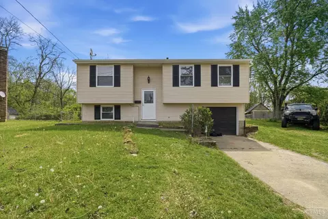 Exterior - 10380 Hawkhurst Dr, Cincinnati, OH 45231 photo 2 of 10
