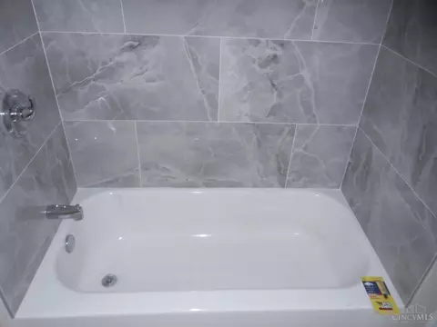 Bath - 1930 Clarion Ave, Cincinnati, OH 45207 photo 1 of 1