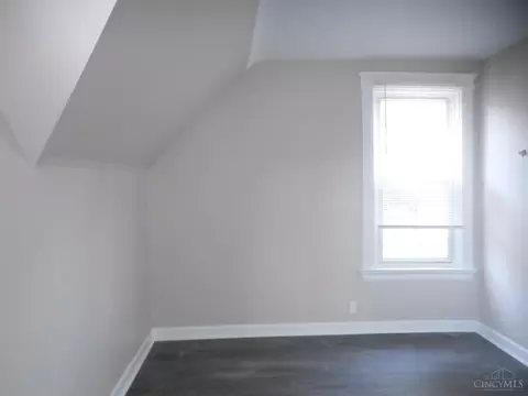 Bedroom - 1930 Clarion Ave, Cincinnati, OH 45207 photo 1 of 1