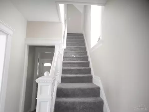 Entry Way - 1930 Clarion Ave, Cincinnati, OH 45207 photo 2 of 3