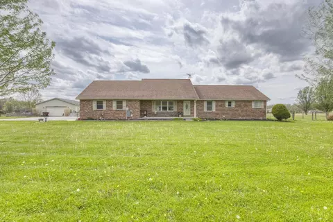 305 Reeder Rd, Blanchester, OH 45107
