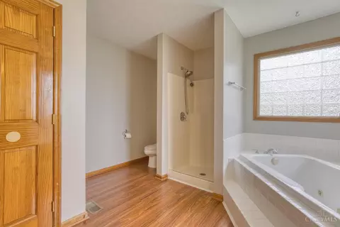 Bath - 305 Reeder Rd, Blanchester, OH 45107 photo 5 of 5