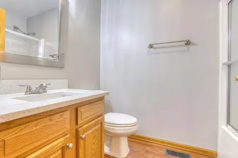 Bath - 305 Reeder Rd, Blanchester, OH 45107 photo 1 of 5