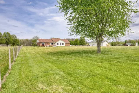 Exterior - 305 Reeder Rd, Blanchester, OH 45107 photo 8 of 11