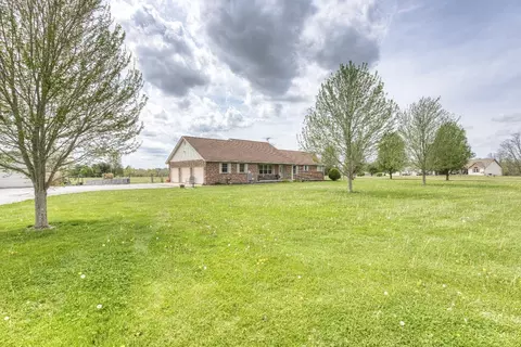 Exterior - 305 Reeder Rd, Blanchester, OH 45107 photo 3 of 11