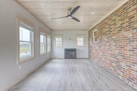 Exterior - 305 Reeder Rd, Blanchester, OH 45107 photo 5 of 11
