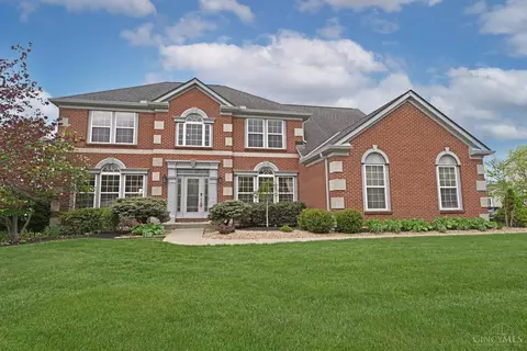 7434 Foxchase Dr, West Chester, OH 45069